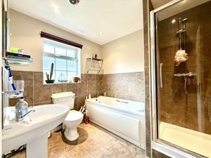 Family Bathroom- click for photo gallery